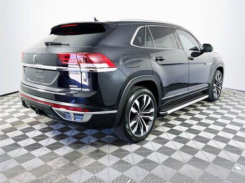 2022 Volkswagen Atlas Cross Sport 3.6L V6 SEL Premium R-Line