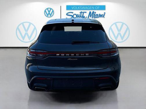 2022 Porsche Macan Base