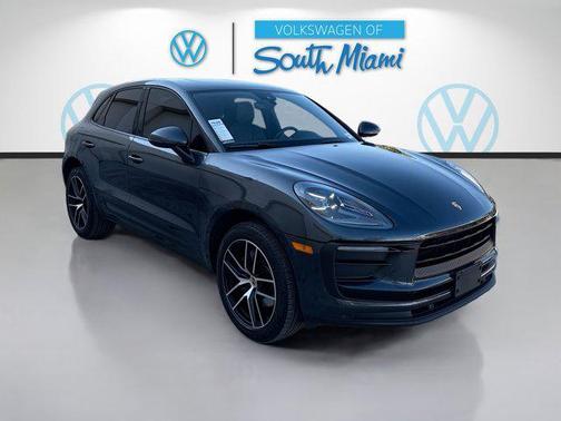 2022 Porsche Macan Base