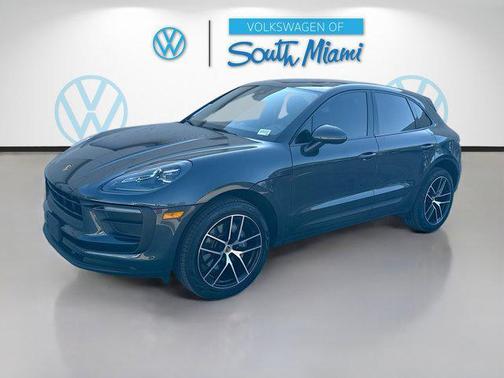 2022 Porsche Macan Base
