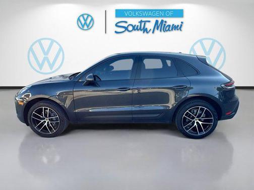2022 Porsche Macan Base