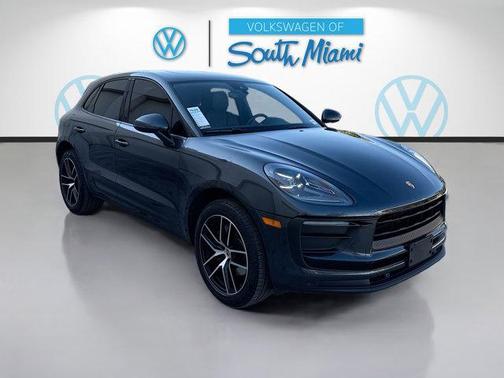2022 Porsche Macan Base