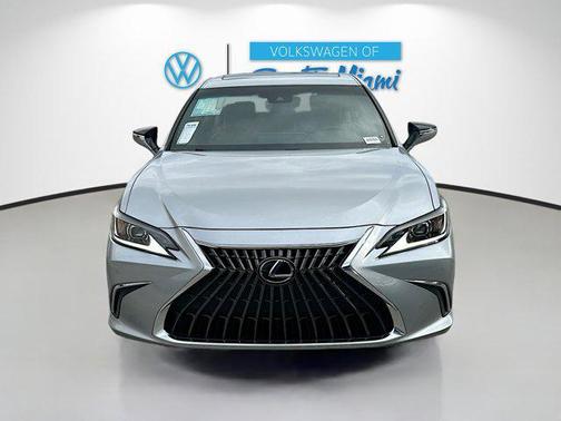 2022 Lexus ES 350 Base