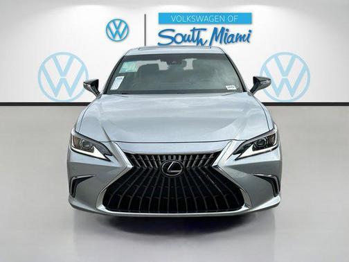 2022 Lexus ES 350 Base