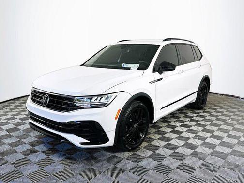 2022 Volkswagen Tiguan 2.0T SE R-Line Black