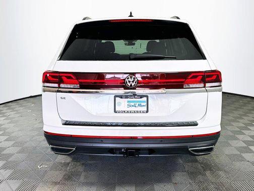 2025 Volkswagen Atlas 2.0T SE w/Technology