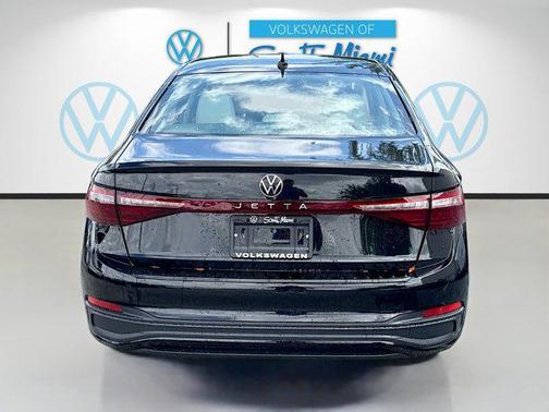 Deep Black Pearl 2026 Volkswagen Jetta 1.4T S