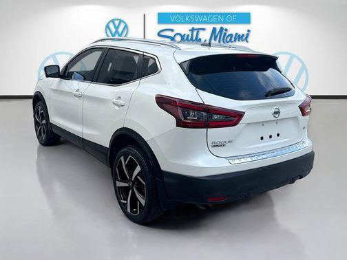 2022 Nissan Rogue Sport SL