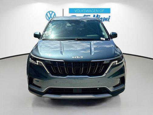 2023 Kia Carnival EX