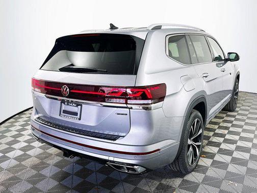 2025 Volkswagen Atlas 2.0T SEL Premium R-Line 4MOTION
