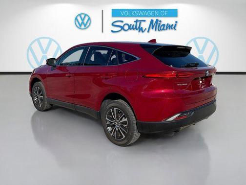 Pearl 2022 Toyota Venza LE