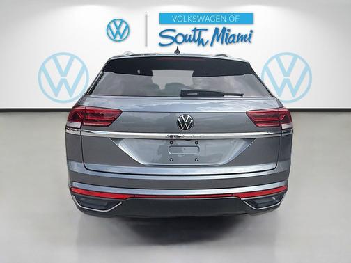 Platinum Gray Metallic 2021 Volkswagen Atlas Cross Sport 2.0T S
