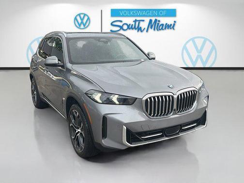 Skyscraper Grey Metallic 2024 BMW X5 sDrive40i
