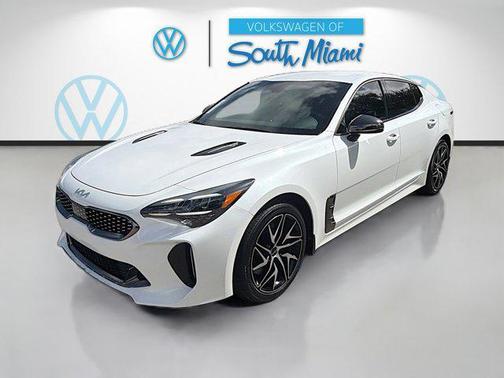 Snow White Pearl 2022 Kia Stinger GT-Line