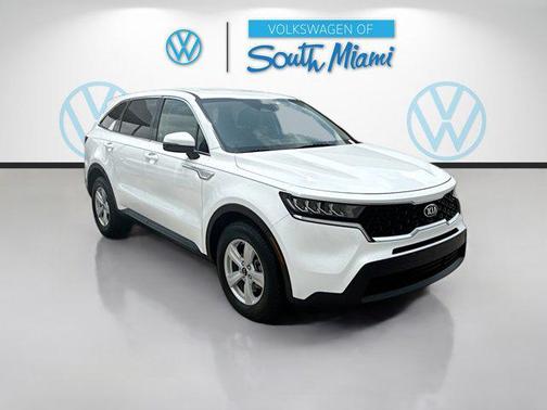 Glacial White Pearl 2021 Kia Sorento LX