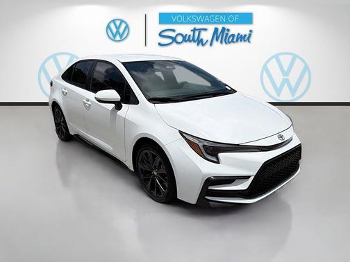 Ice Cap 2023 Toyota Corolla SE