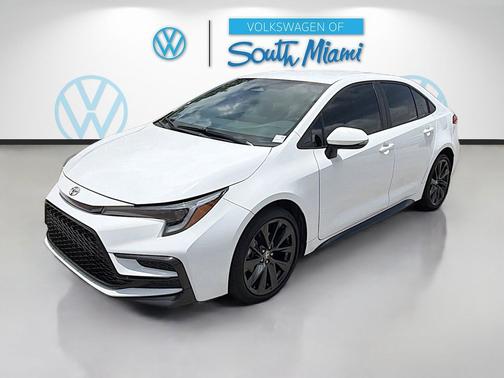 Ice Cap 2023 Toyota Corolla SE