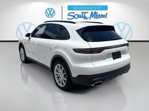 White 2019 Porsche Cayenne Cayenne