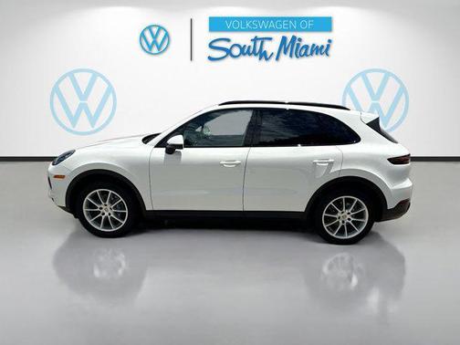 White 2019 Porsche Cayenne Cayenne
