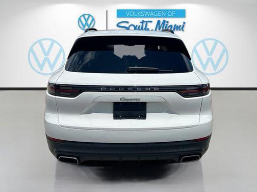 White 2019 Porsche Cayenne Cayenne