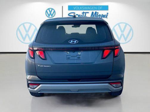 2025 Hyundai TUCSON SE