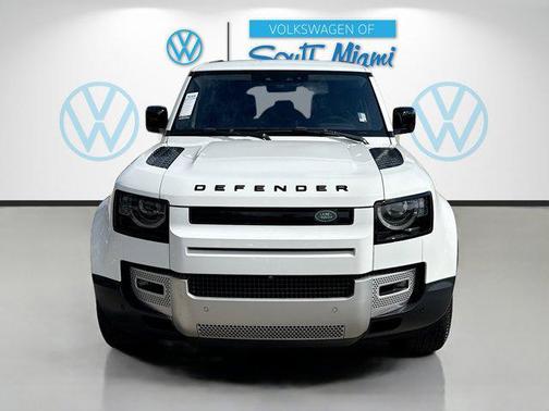 2020 Land Rover Defender 110 SE