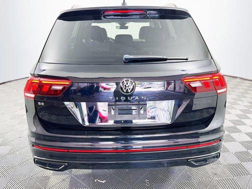 2022 Volkswagen Tiguan 2.0T SE R-Line Black