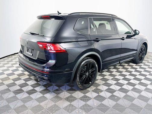 2022 Volkswagen Tiguan 2.0T SE R-Line Black