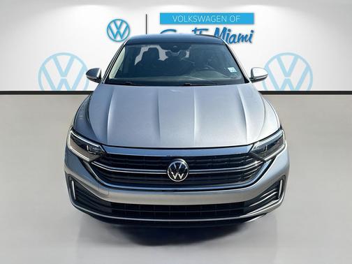 Silver Metallic 2024 Volkswagen Jetta 1.5T SEL