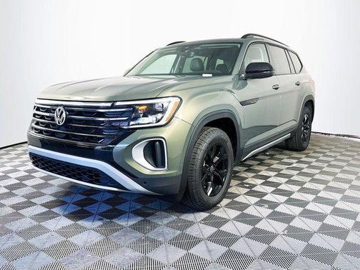 2025 Volkswagen Atlas 2.0T Peak Edition