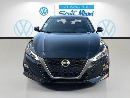 2020 Nissan Altima SR FWD