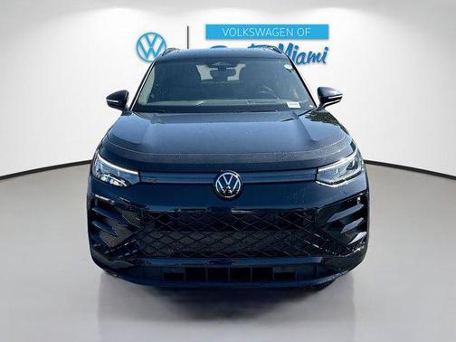 2025 Volkswagen Tiguan 2.0T SE R-Line Black