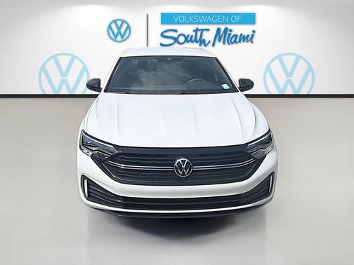 Pure White 2022 Volkswagen Jetta 1.5T Sport