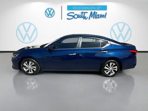 Deep Blue Pearl 2024 Nissan Altima S FWD