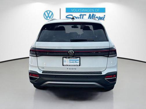 2025 Volkswagen Taos 1.5T SE