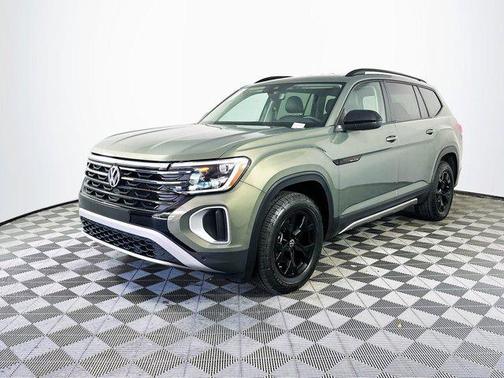 2024 Volkswagen Atlas 2.0T SE w/Technology 4MOTION