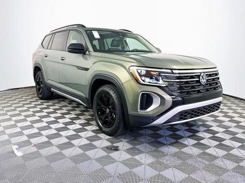 2024 Volkswagen Atlas 2.0T SE w/Technology 4MOTION
