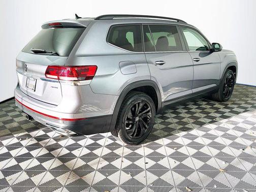 2022 Volkswagen Atlas 3.6L SE w/Technology