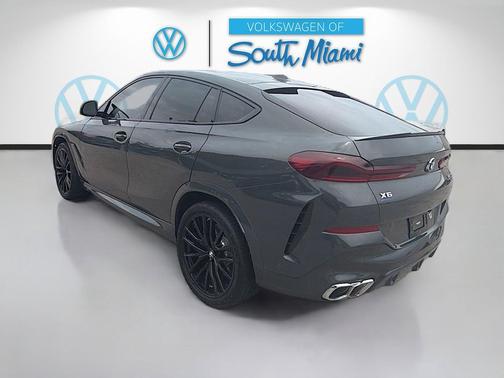 Dravit Grey Metallic 2024 BMW X6 M60i