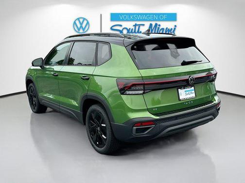 2025 Volkswagen Taos 1.5T SE Black