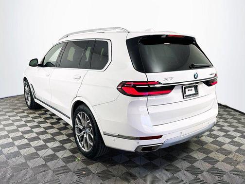 2023 BMW X7 xDrive40i