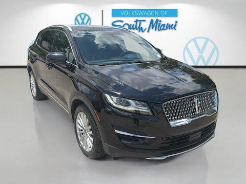 Infinite Black Metallic 2019 Lincoln MKC Standard