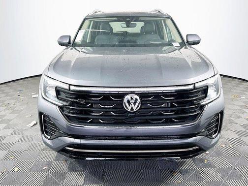 2025 Volkswagen Atlas 2.0T SEL Premium R-Line 4MOTION