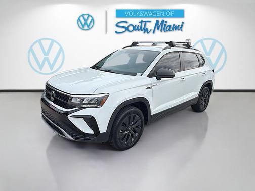 Pure White 2022 Volkswagen Taos 1.5T S