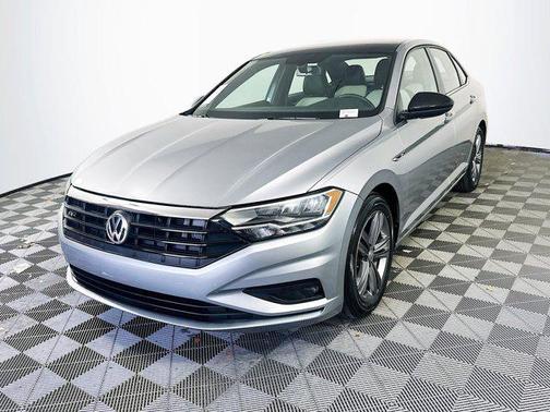 2021 Volkswagen Jetta 1.4T R-Line