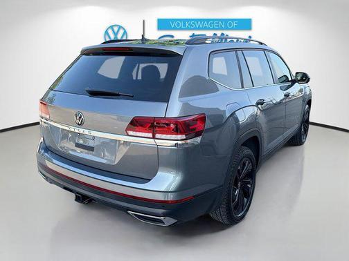 2022 Volkswagen Atlas 3.6L SE w/Technology