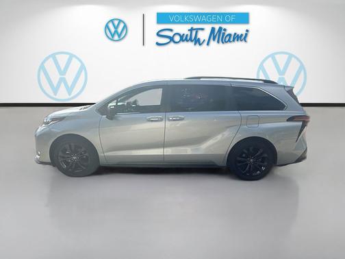 Celestial Silver 2022 Toyota Sienna XSE 7 Passenger
