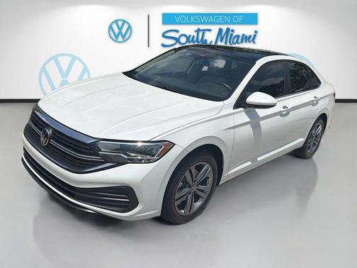 Opal White Pearl 2023 Volkswagen Jetta 1.5T SE