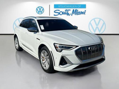 2023 Audi e-tron S Premium Plus quattro