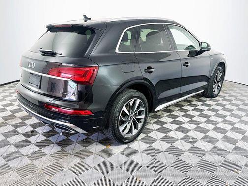 2023 Audi Q5 45 S line Premium Plus